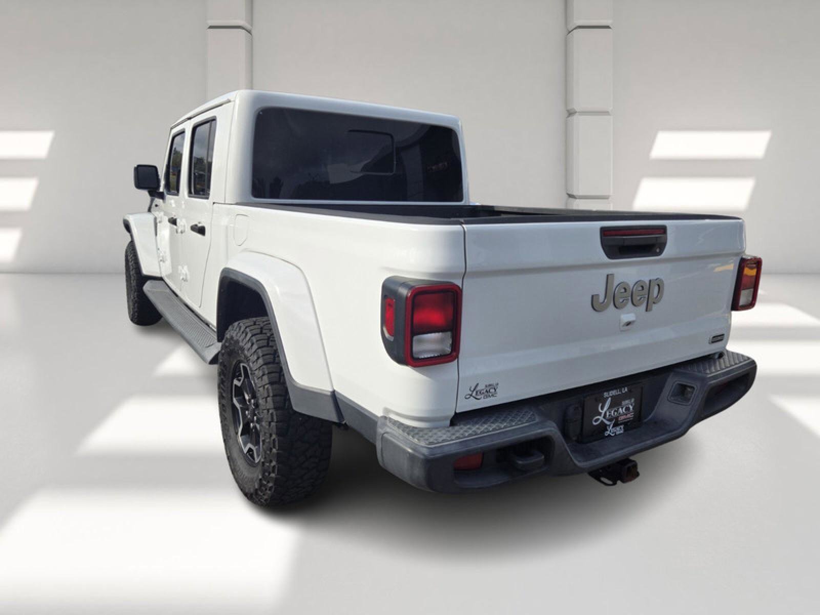 Used 2020 Jeep Gladiator Overland AWD/4WD image 5