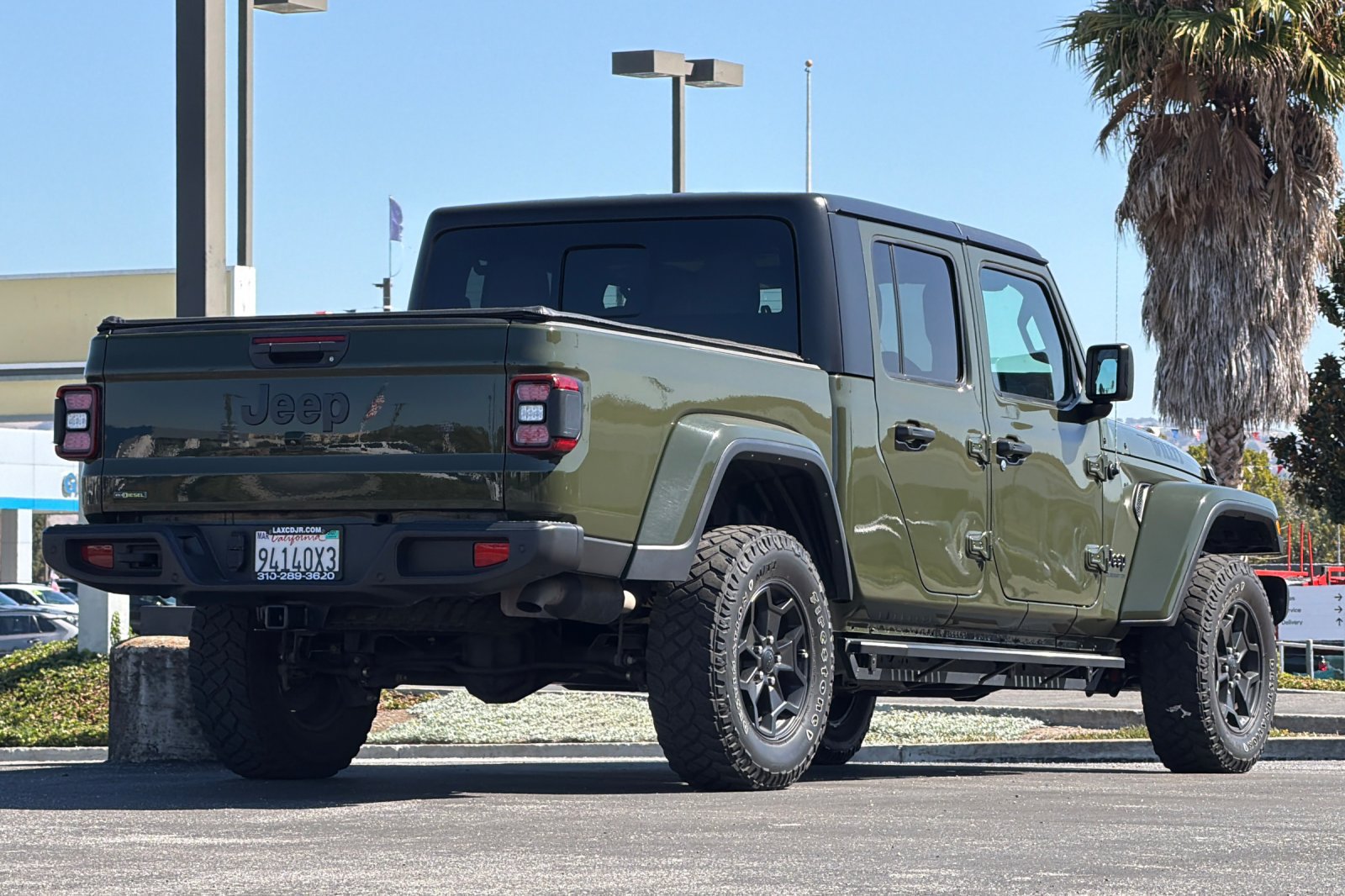 Used 2022 Jeep Gladiator Sport AWD/4WD image 4