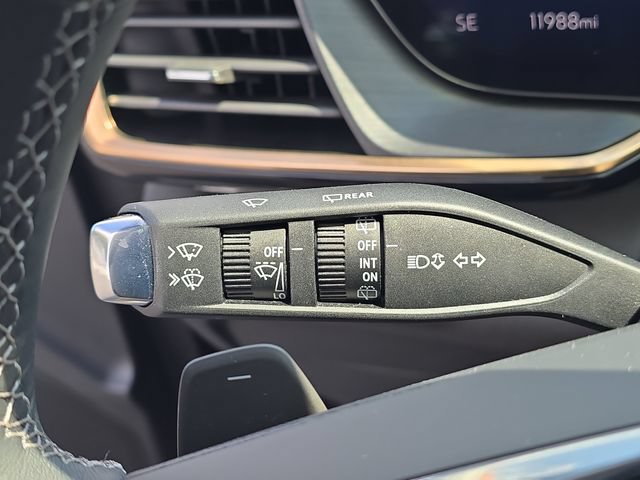 Used 2025 Buick Envision Avenir AWD/4WD image 15