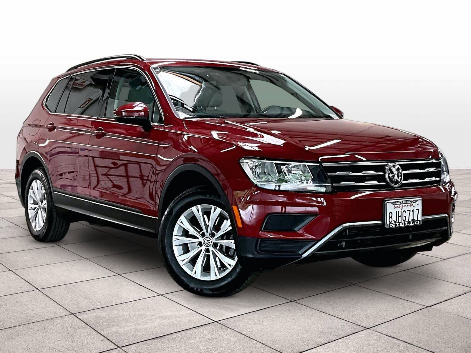 Used 2019 Volkswagen Tiguan SE w/ Panoramic Sunroof Package AWD/4WD image 2