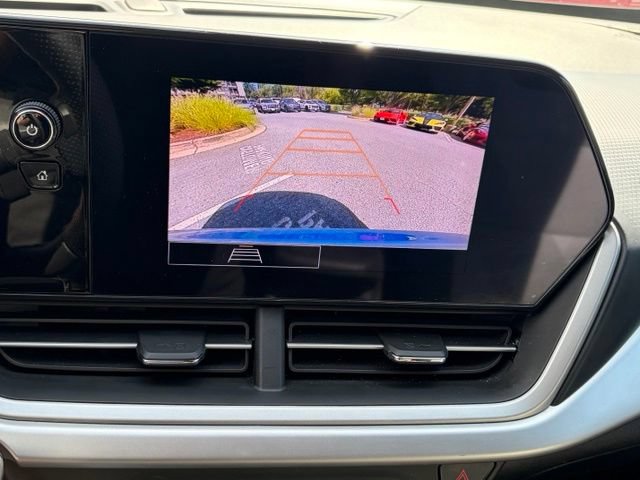 Used 2024 Chevrolet Trax RS FWD image 20
