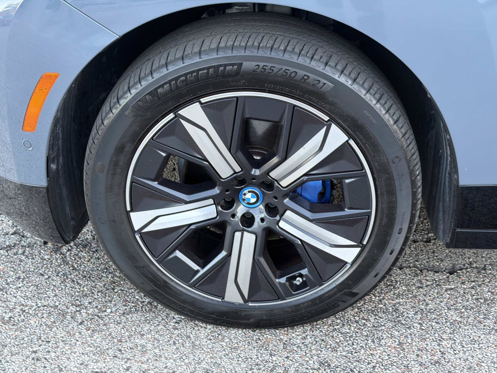 Certified 2024 BMW iX xDrive50 w/ Premium Package AWD/4WD image 10