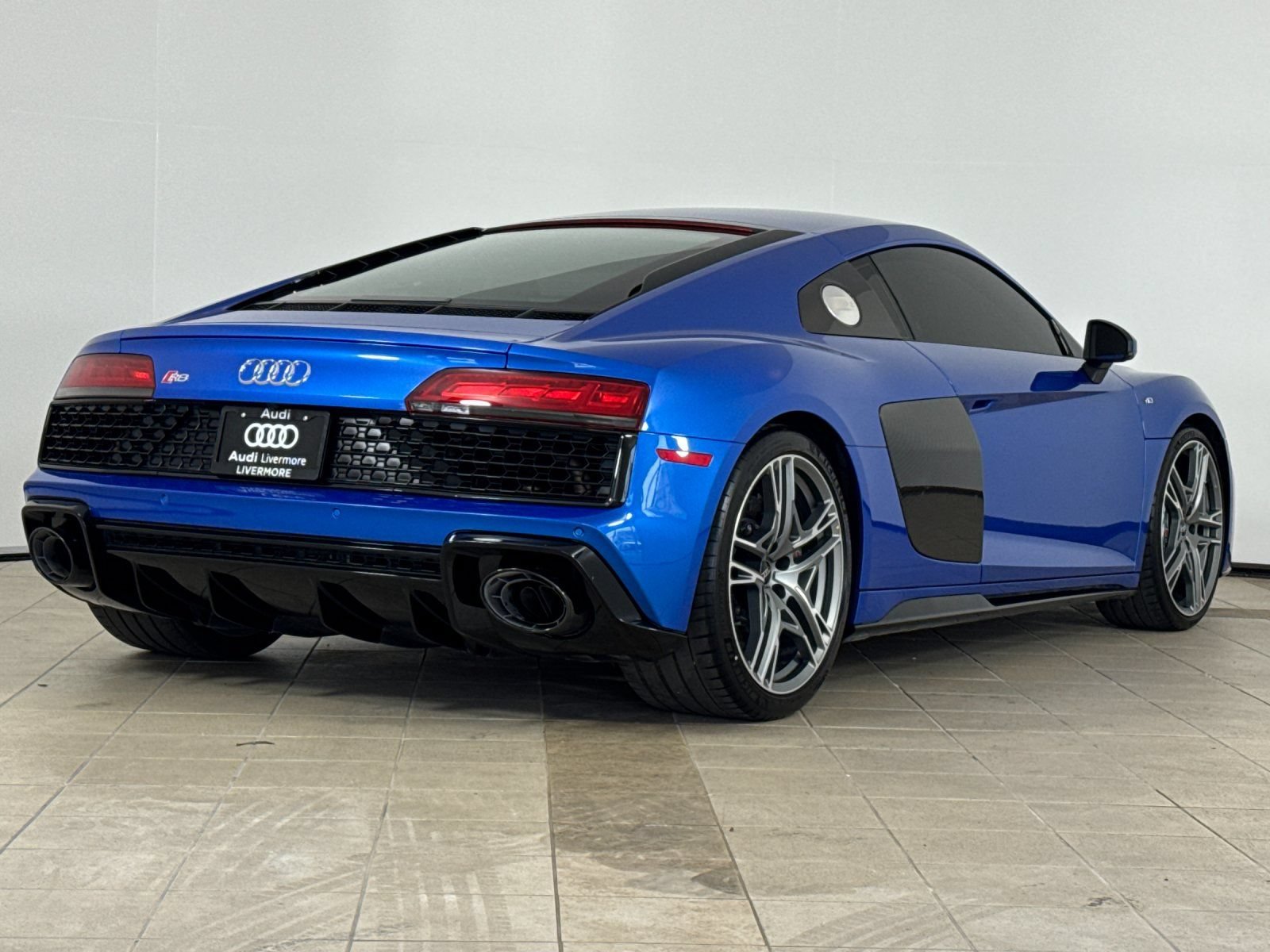 Used 2023 Audi R8 V10 performance w/ Dynamic Package RWD image 6