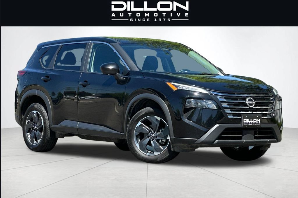 Used 2024 Nissan Rogue SV AWD/4WD image 2