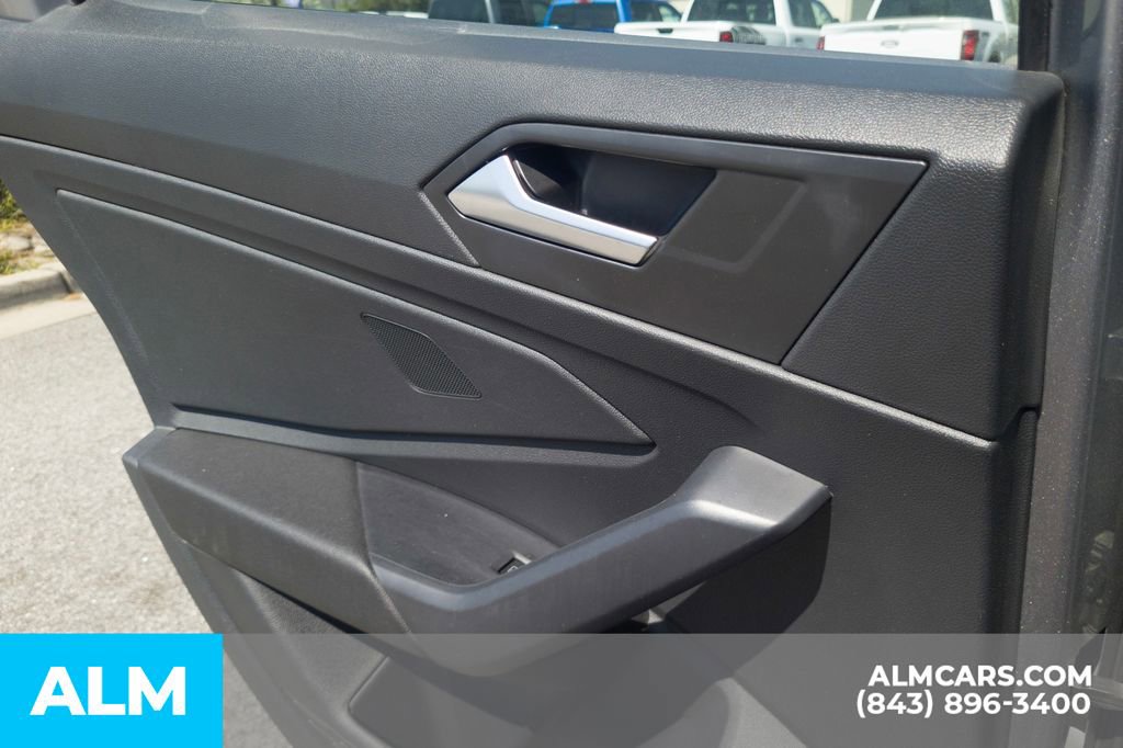 Used 2024 Volkswagen Jetta SE image 23