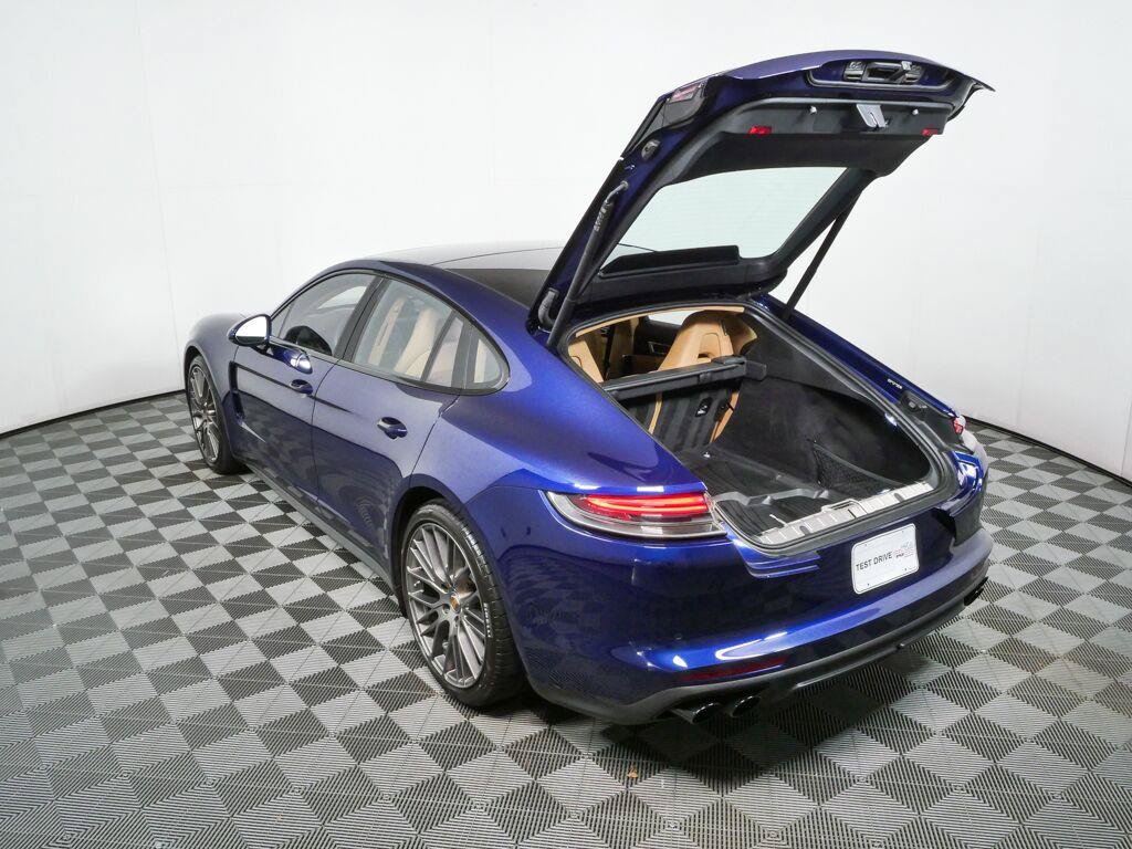 Certified 2023 Porsche Panamera Platinum Edition RWD image 34