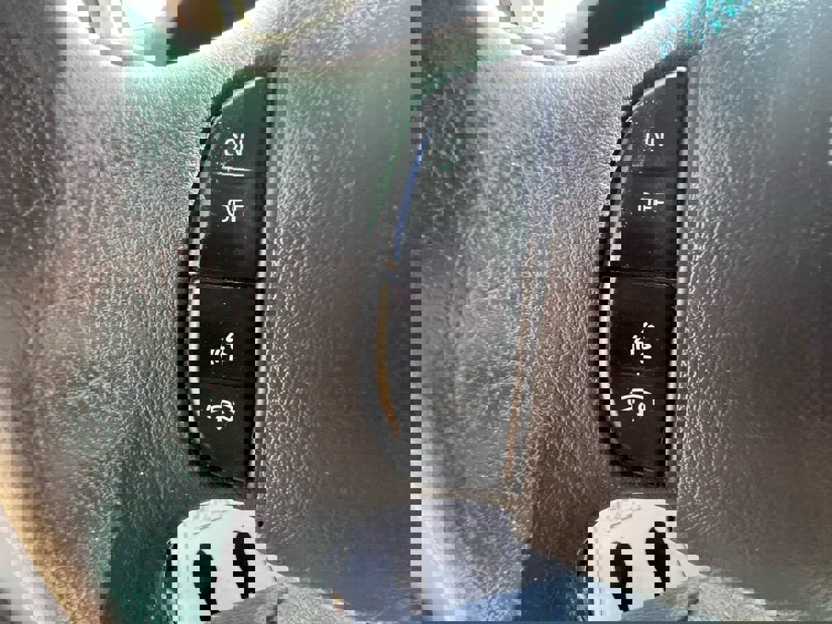 Used 2019 Ford E-350 and Econoline 350 Super Duty w/ Power Windows & Locks Group image 24