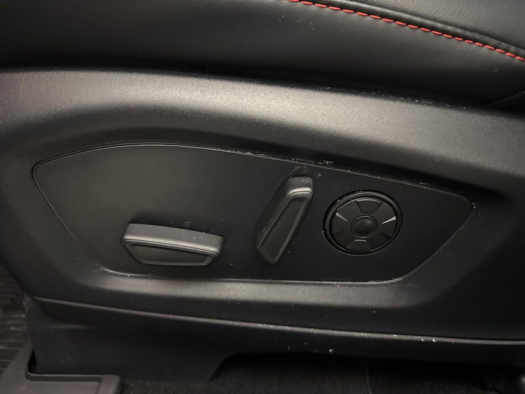 Used 2025 Ford Explorer ST image 29