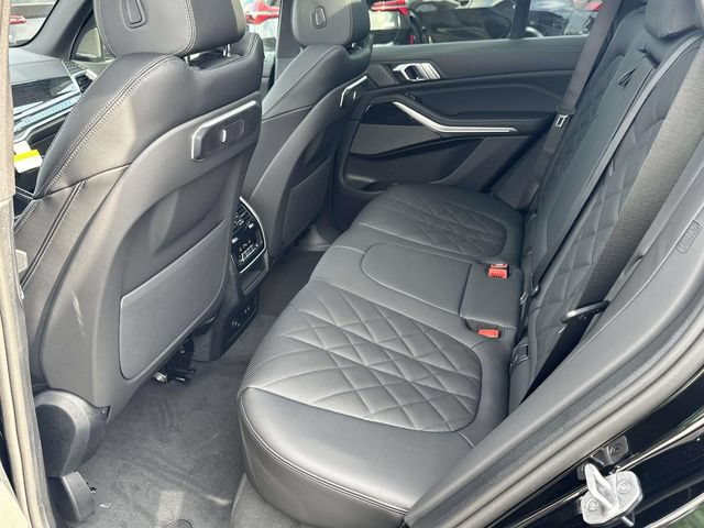 New 2026 BMW X5 xDrive40i w/ M Sport Package AWD/4WD image 8