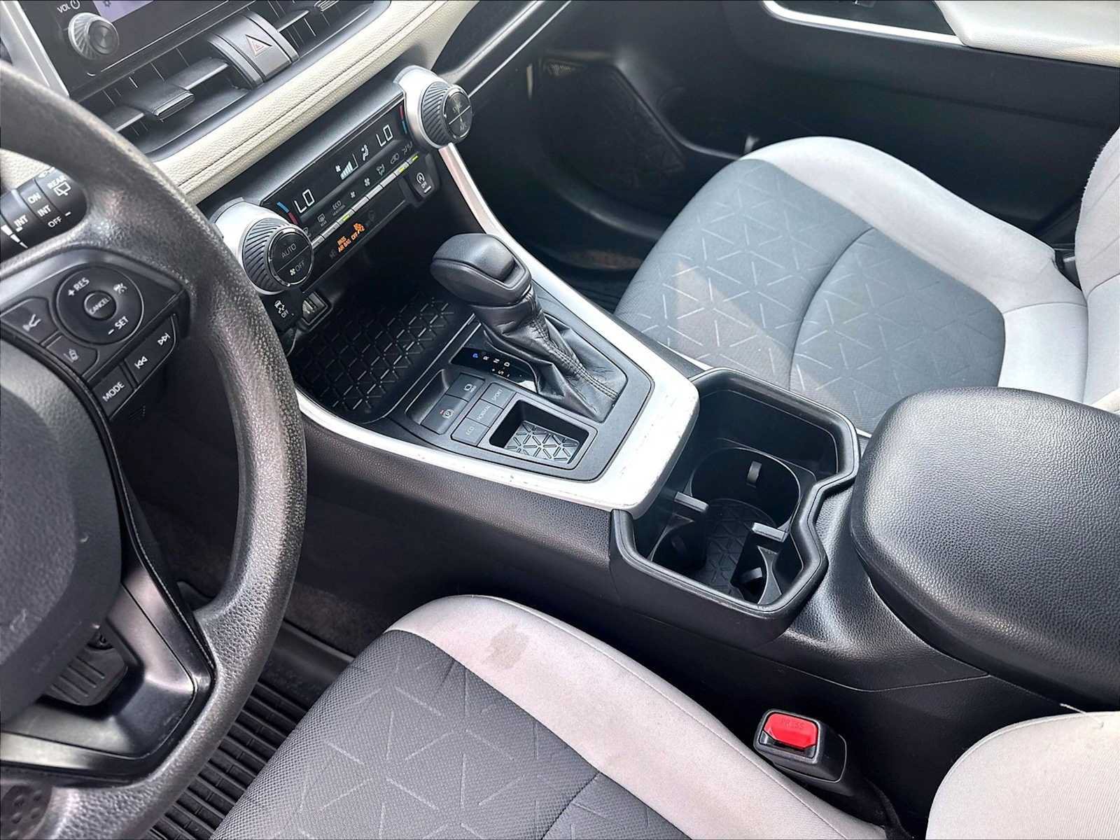Used 2023 Toyota RAV4 XLE w/ Convenience Package FWD image 18