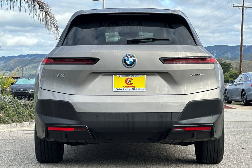 Used 2023 BMW iX xDrive50 w/ Premium Package image 4