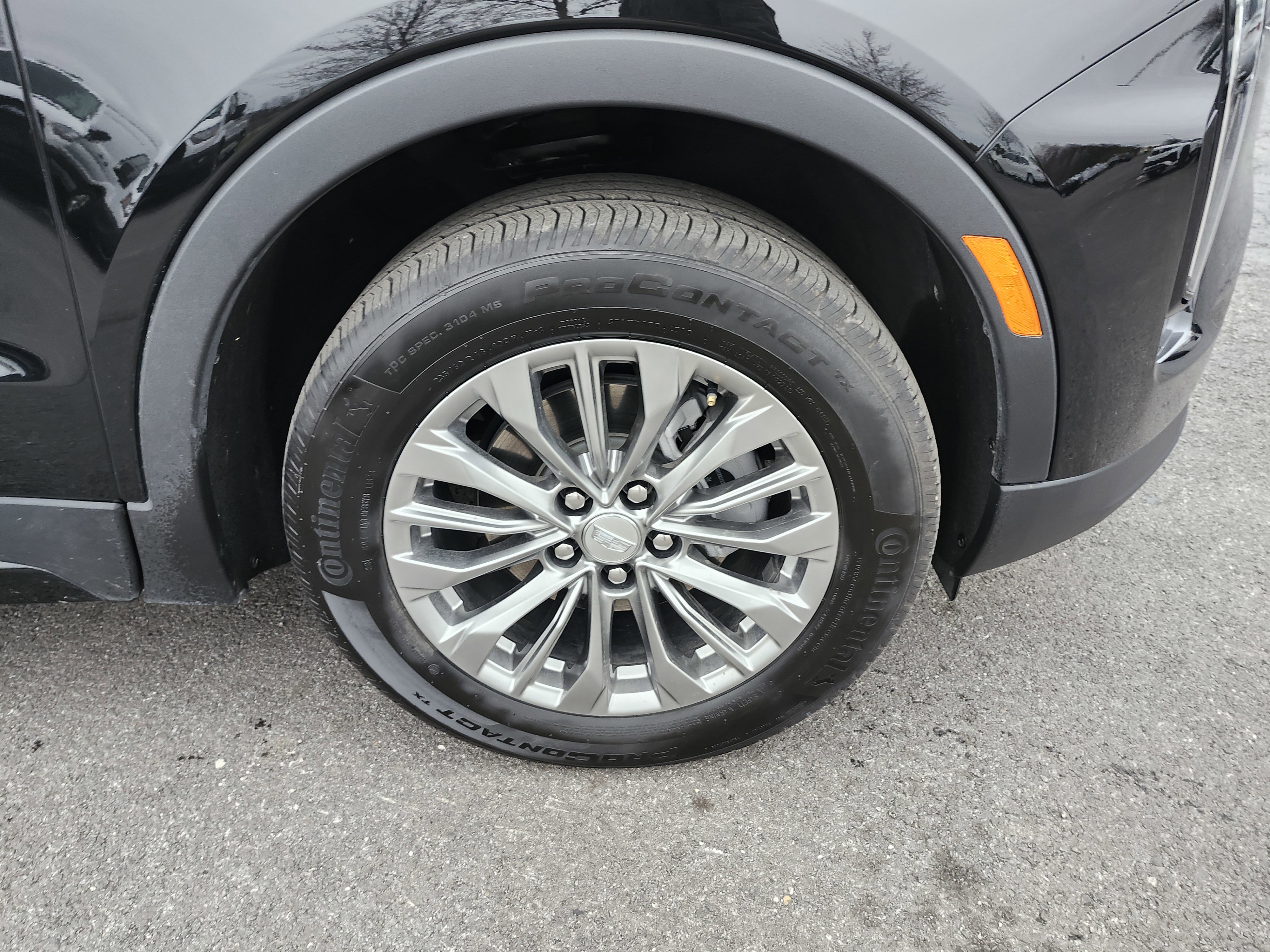 Used 2024 Cadillac XT4 Premium Luxury image 15