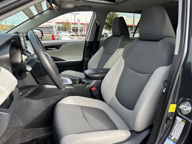 Certified 2019 Toyota RAV4 XLE w/ Convenience Package AWD/4WD image 10