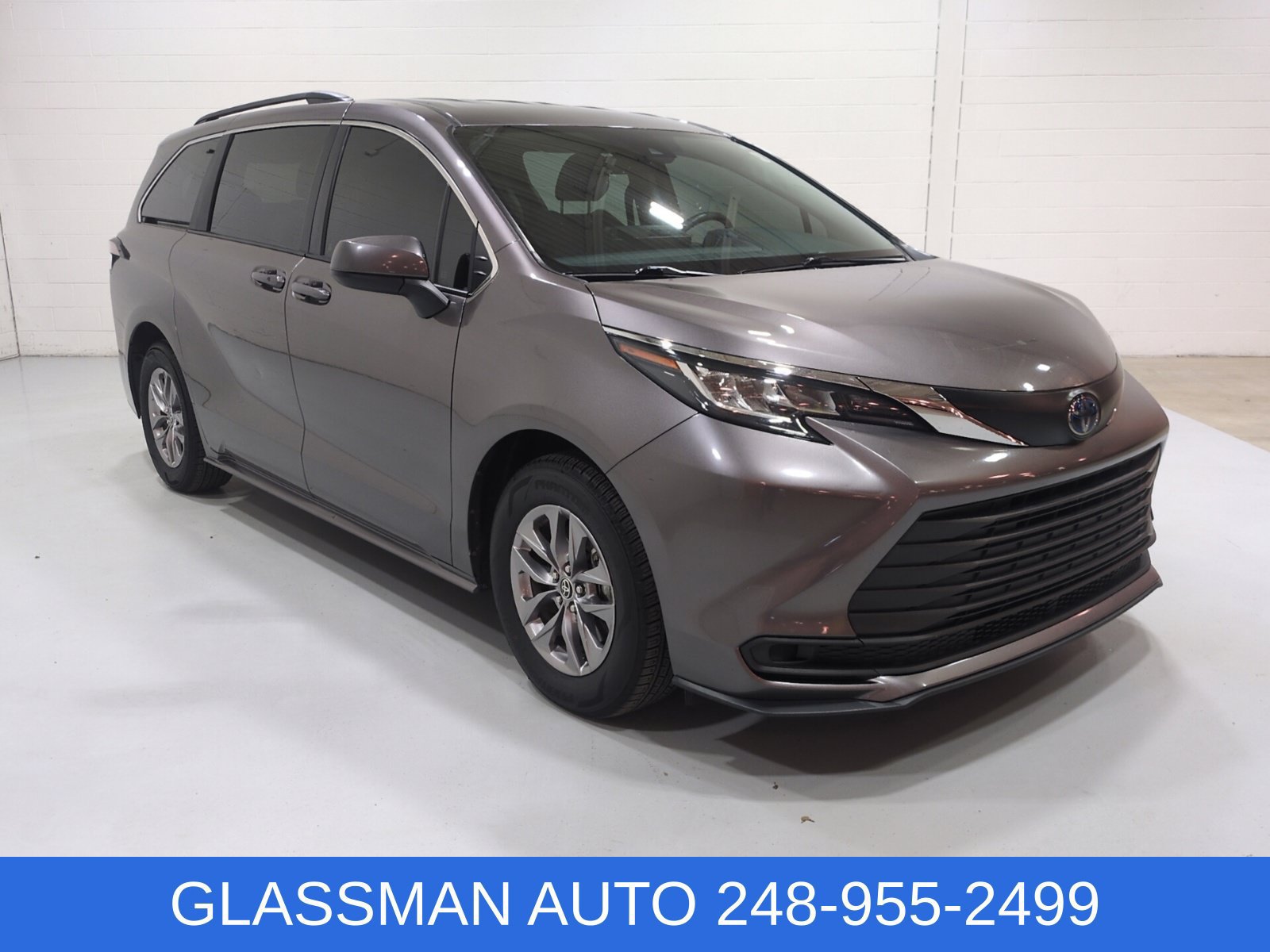 Used 2022 Toyota Sienna LE FWD 360° Tour