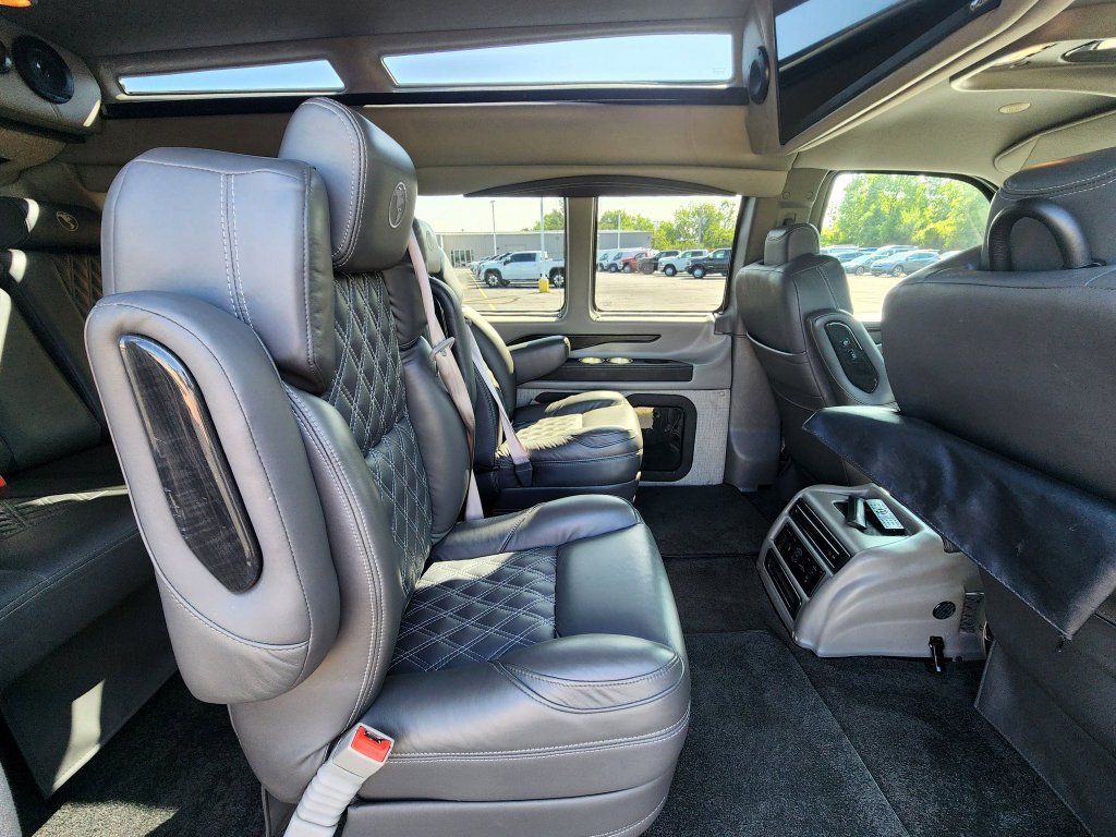 Used 2022 GMC Savana 2500 w/ Enhanced Convenience Package RWD image 51