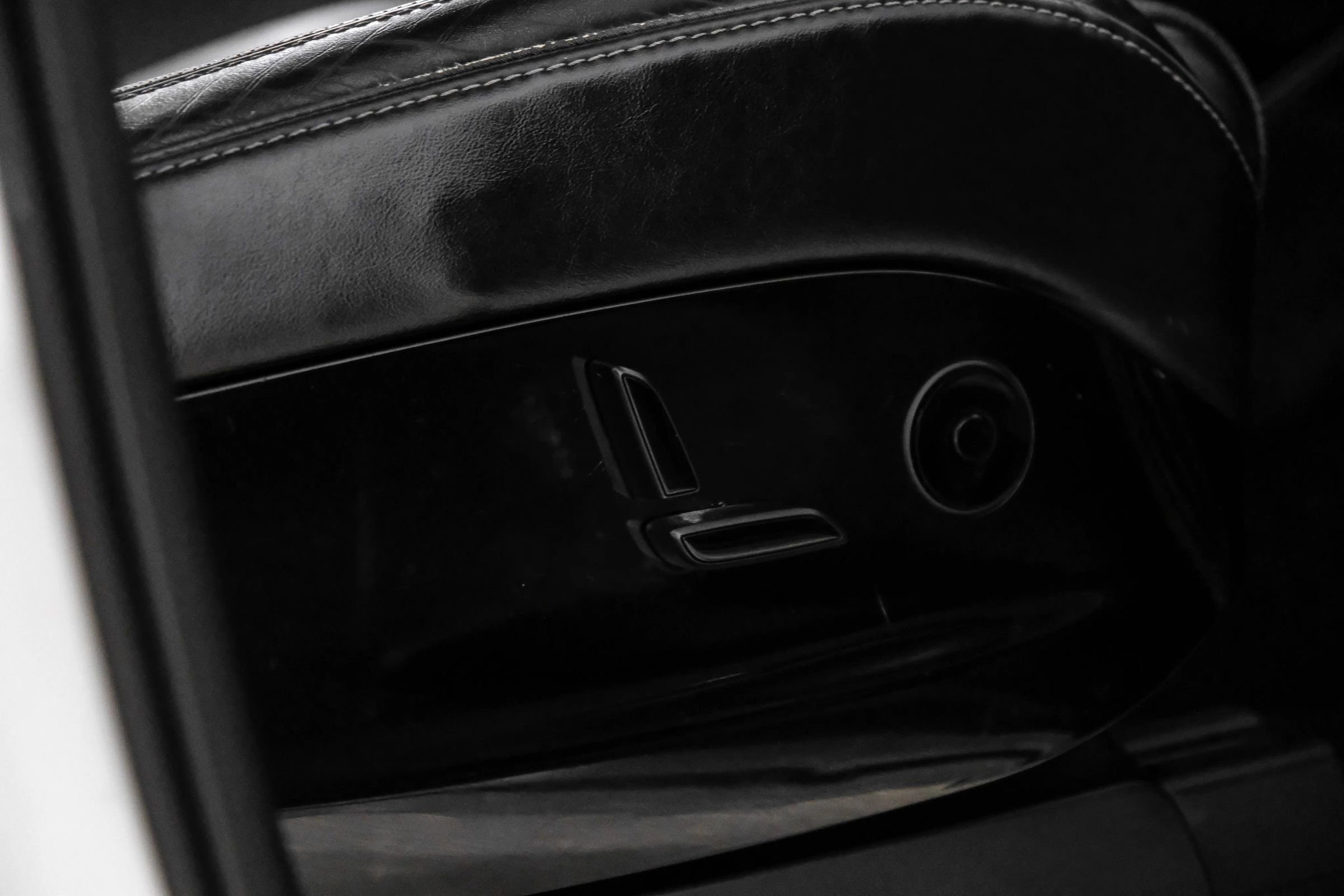 Used 2016 Tesla Model X P90D image 33