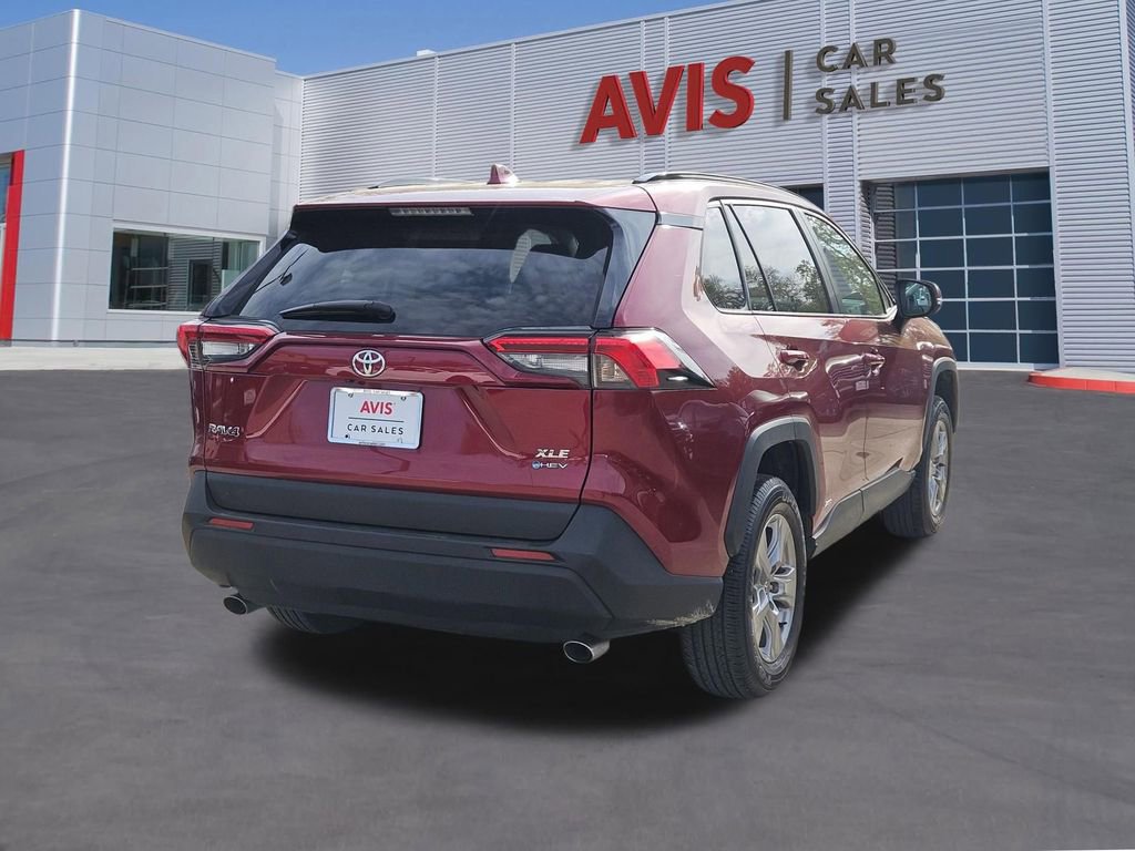 Used 2025 Toyota RAV4 XLE image 6