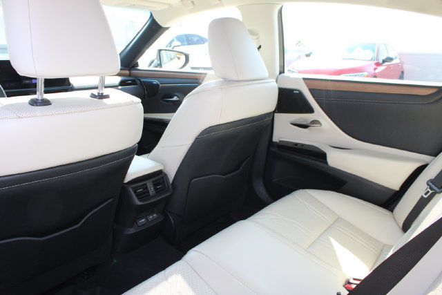 Certified 2023 Lexus ES 350 w/ Accessory Package (Z1) FWD image 9