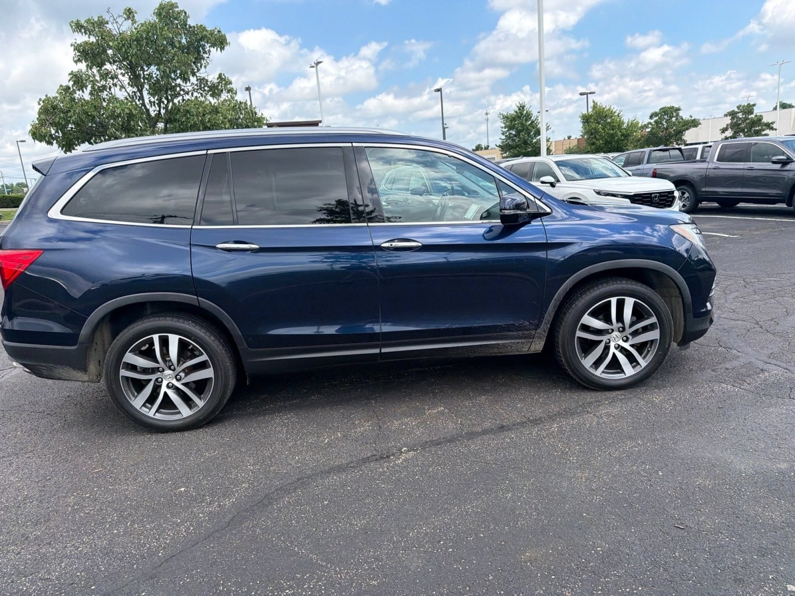Used 2018 Honda Pilot Elite image 12