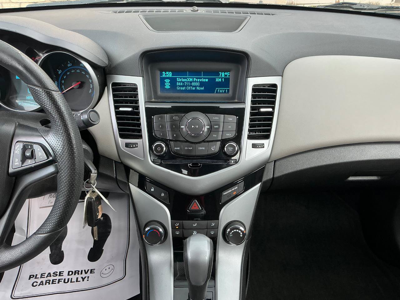 Used 2014 Chevrolet Cruze LT FWD image 19