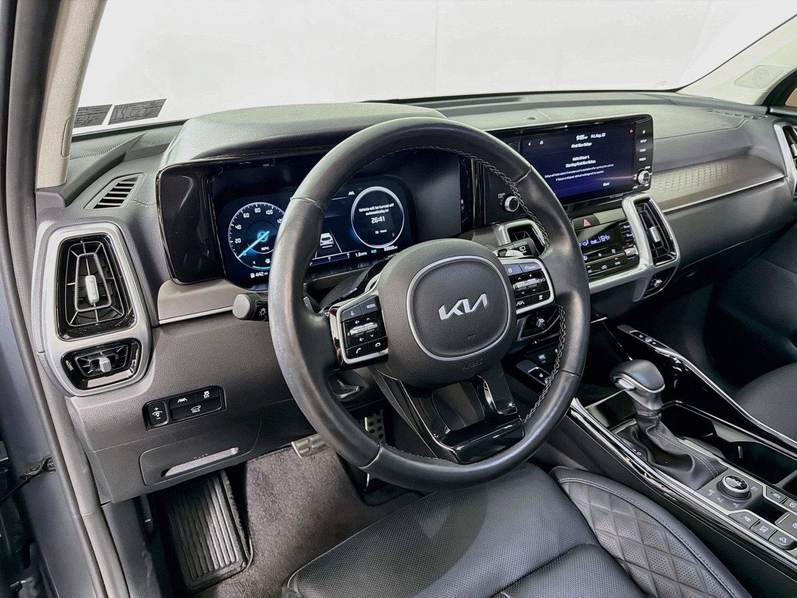Used 2023 Kia Sorento SX AWD/4WD image 16