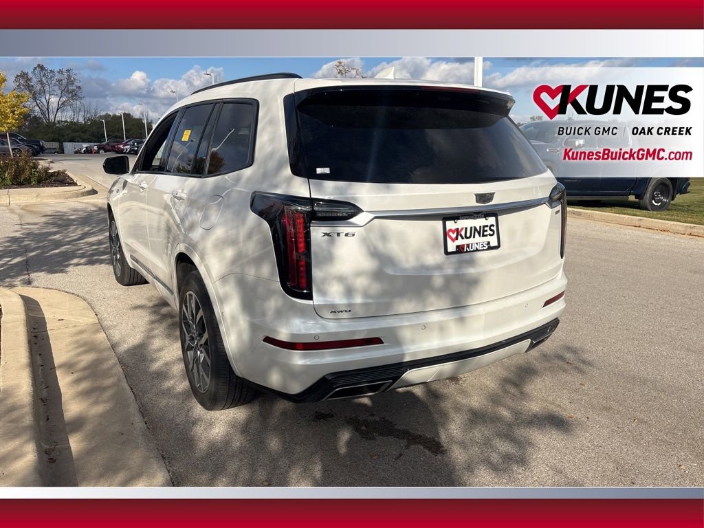 Used 2023 Cadillac XT6 Sport w/ Technology Package image 6