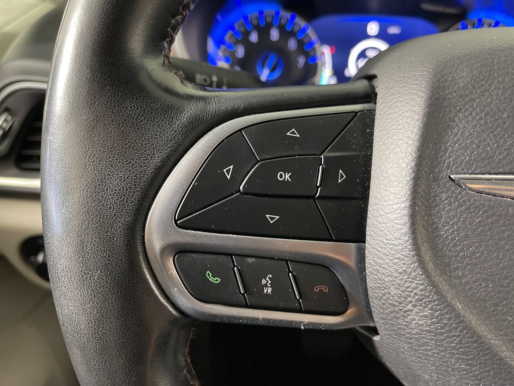 Used 2019 Chrysler Pacifica Touring-L Plus w/ Advanced Safetytec Group FWD image 29