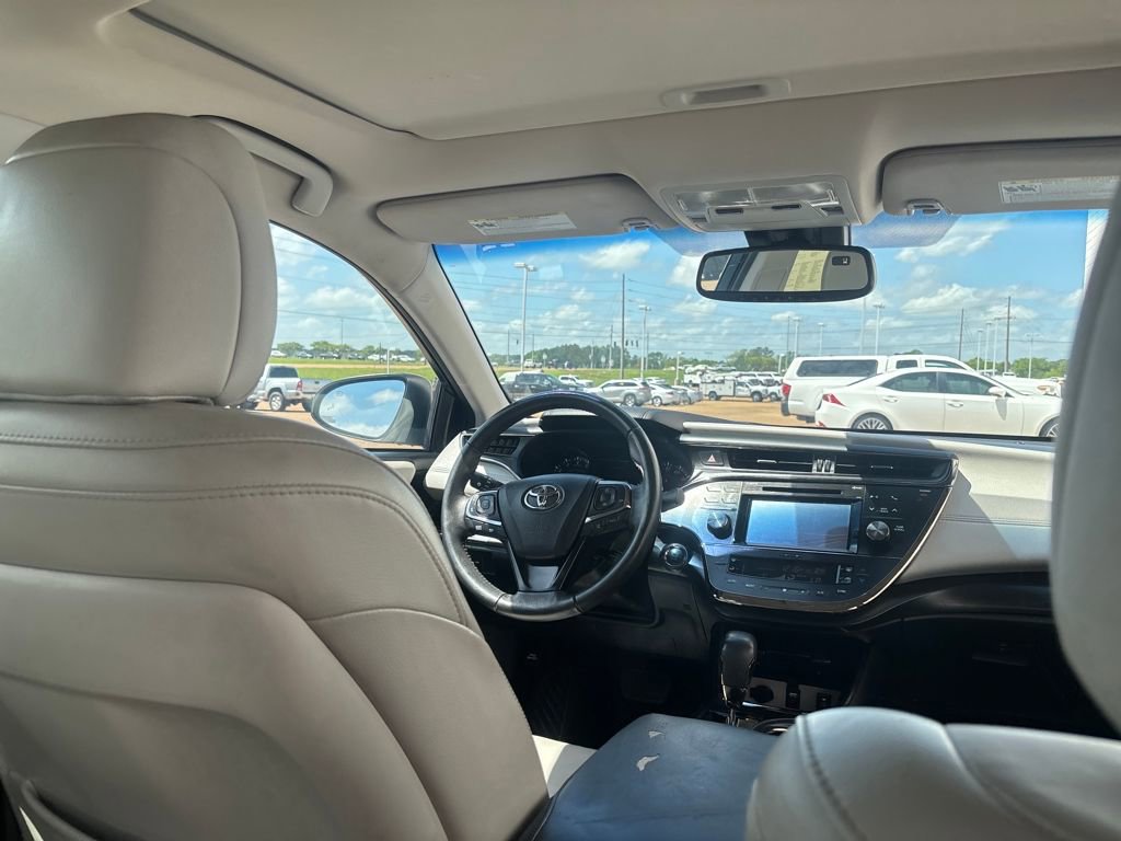 Used 2017 Toyota Avalon XLE Premium image 28