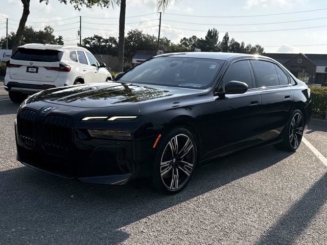 Used 2023 BMW i7 xDrive60 AWD/4WD image 7