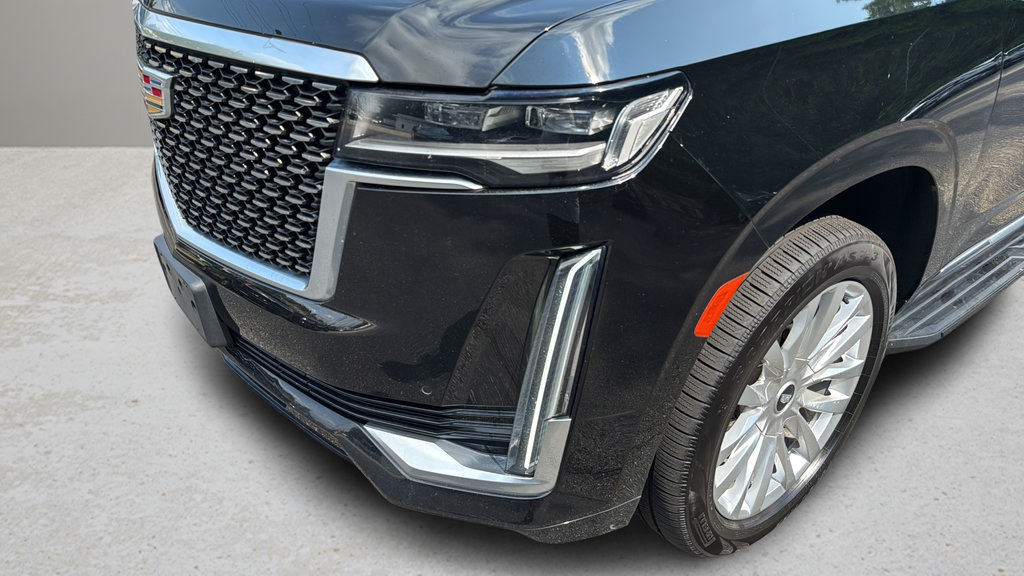 Used 2021 Cadillac Escalade Luxury AWD/4WD image 9