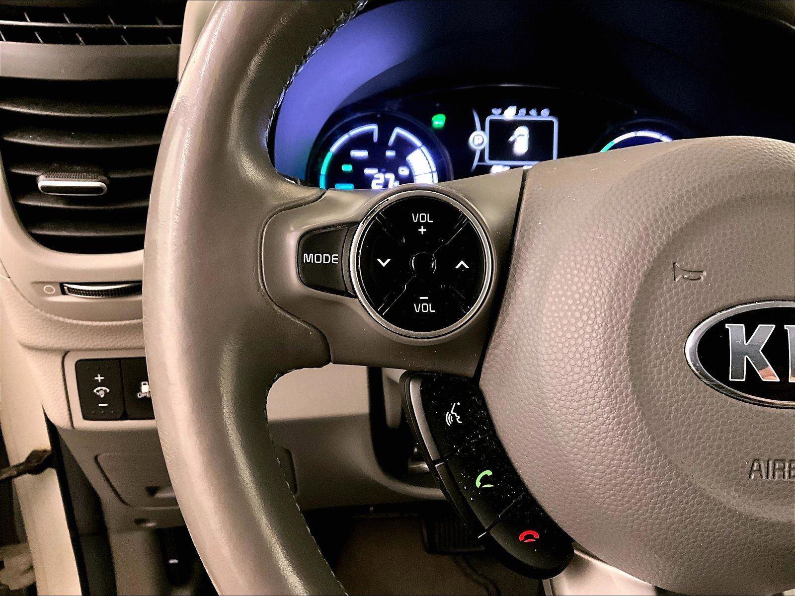 Used 2016 Kia Soul EV FWD image 18