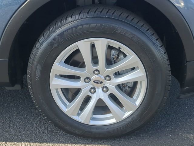 Used 2018 Ford Explorer XLT w/ Equipment Group 202A image 10