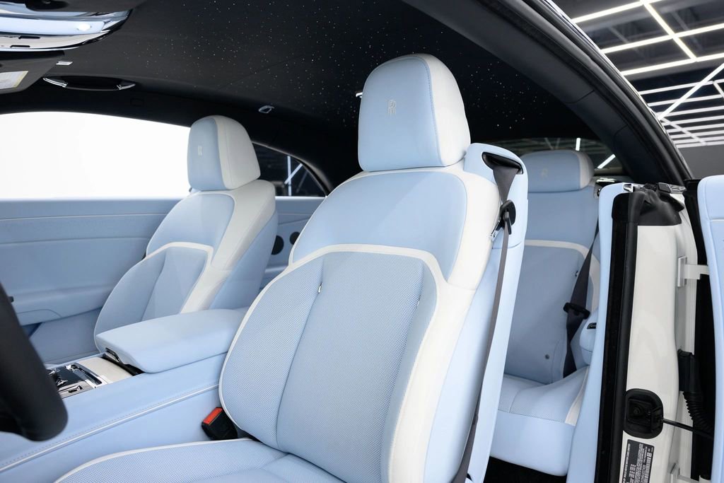 Used 2025 Rolls-Royce Spectre AWD/4WD image 38
