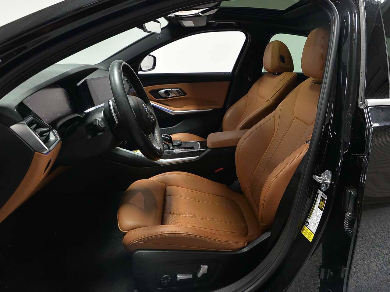 Used 2022 BMW 330i Sedan w/ Premium Package 2 RWD image 8