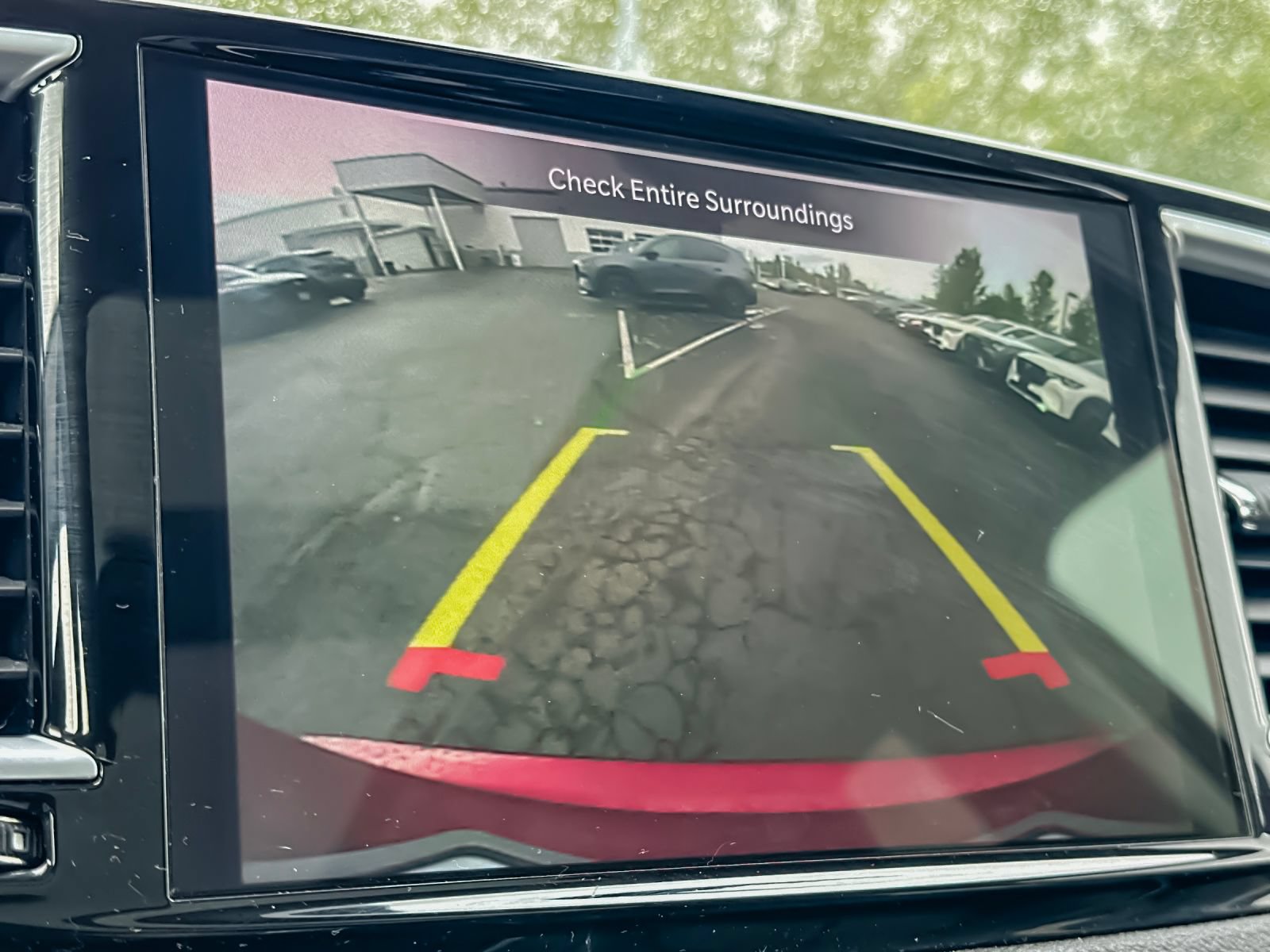 Used 2023 Chrysler Pacifica Limited FWD image 23