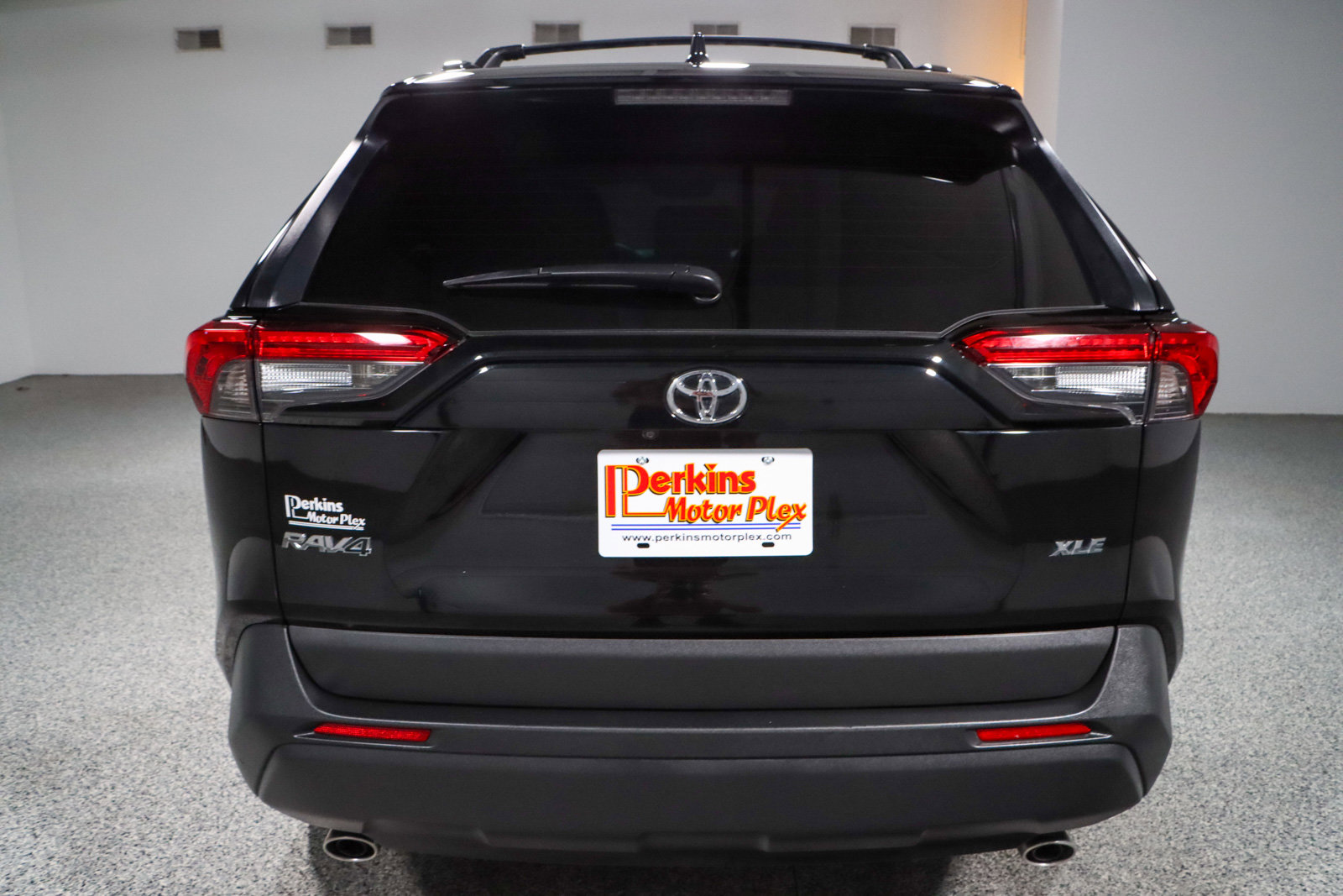 Used 2024 Toyota RAV4 XLE Premium image 8