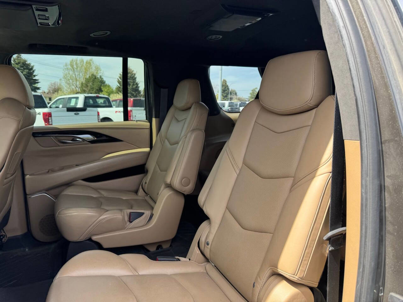 Used 2020 Cadillac Escalade ESV Platinum AWD/4WD image 12