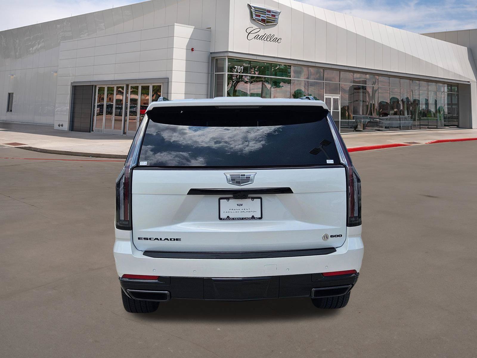 Used 2025 Cadillac Escalade Sport Platinum w/ LPO, ONYX Package AWD/4WD image 5