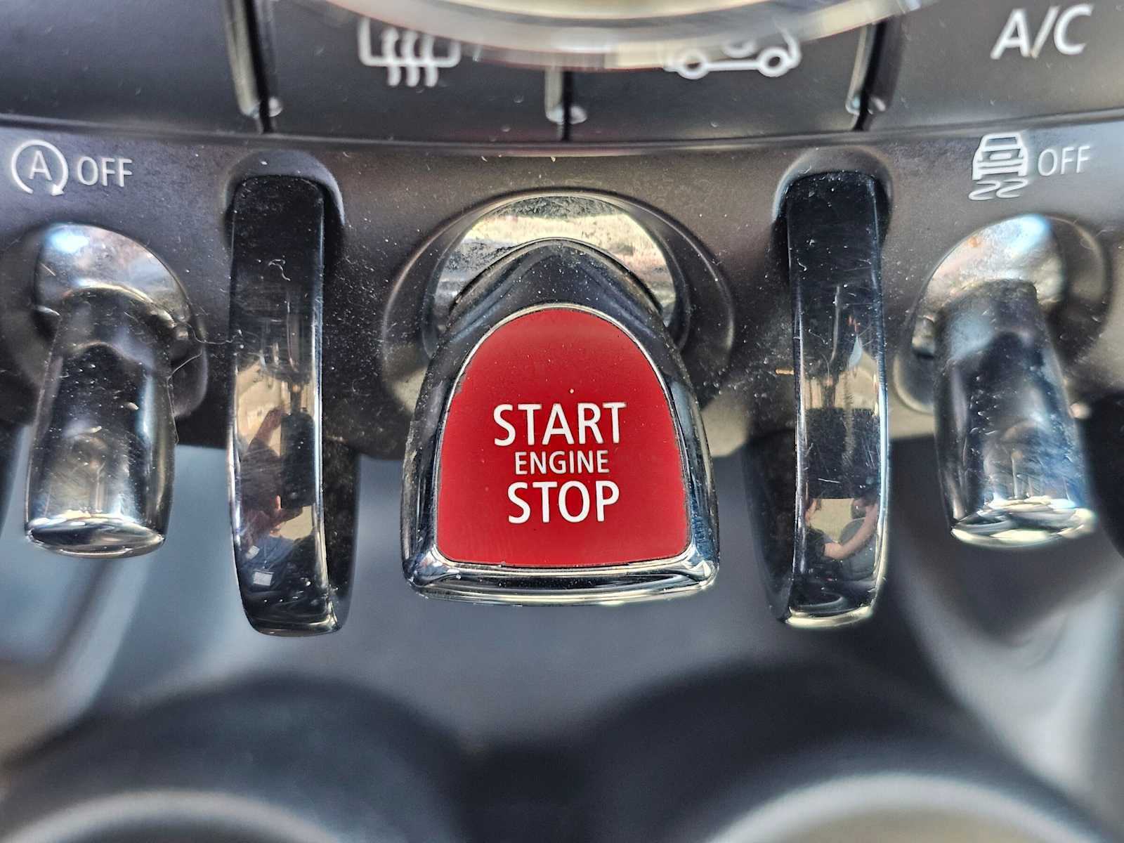 Used 2019 MINI Cooper 2-Door Hardtop FWD image 29