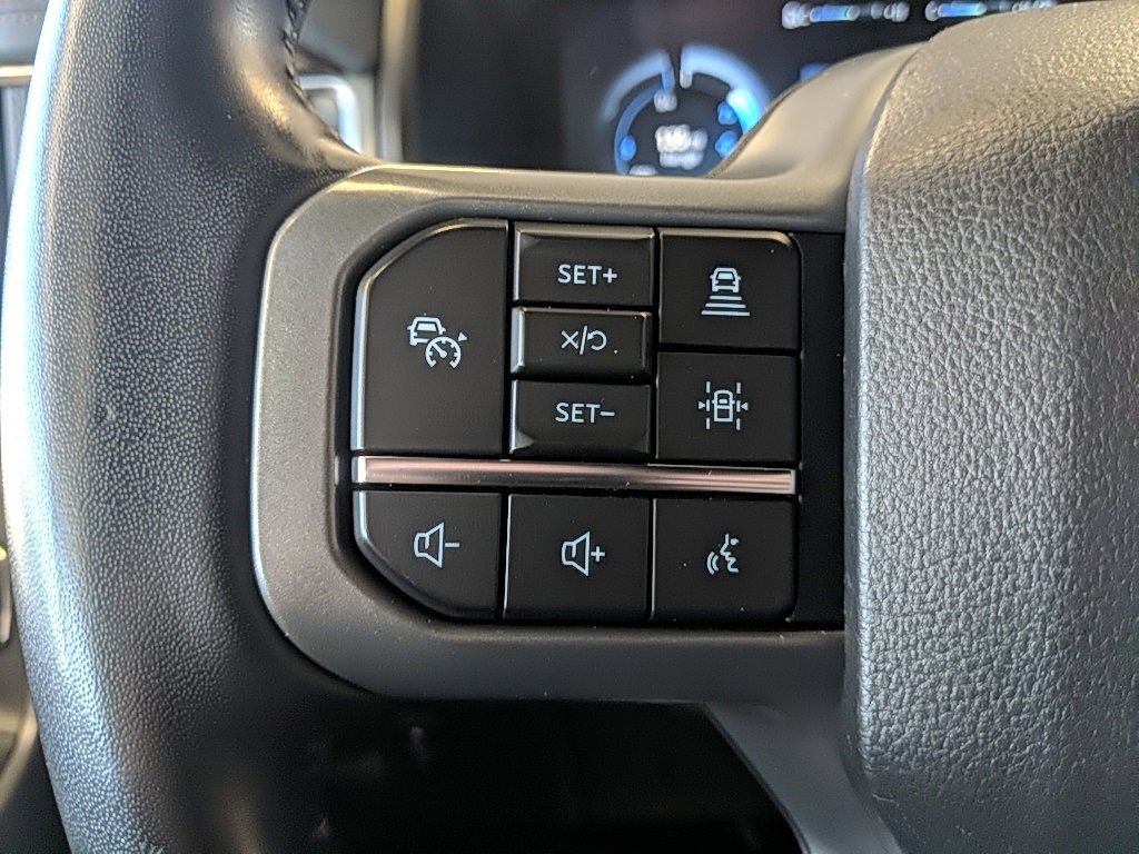 Used 2022 Ford F150 Lightning Lariat image 17