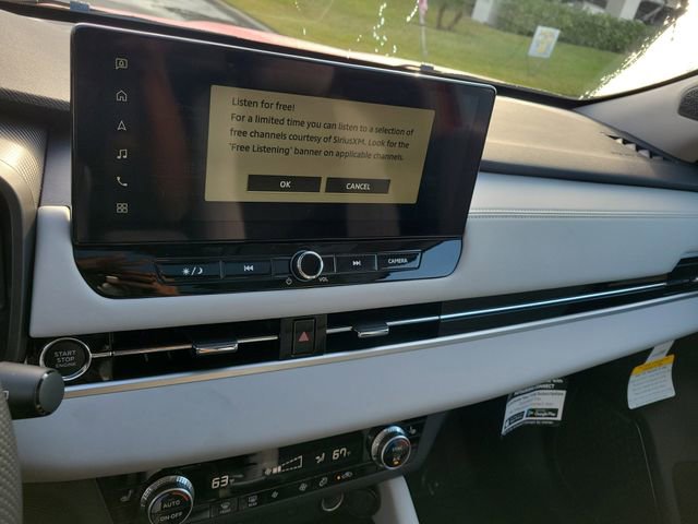 New 2025 Mitsubishi Outlander SE image 30