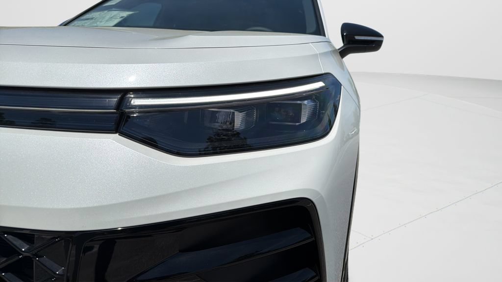 New 2026 Volkswagen Tiguan SE R-Line AWD/4WD image 31