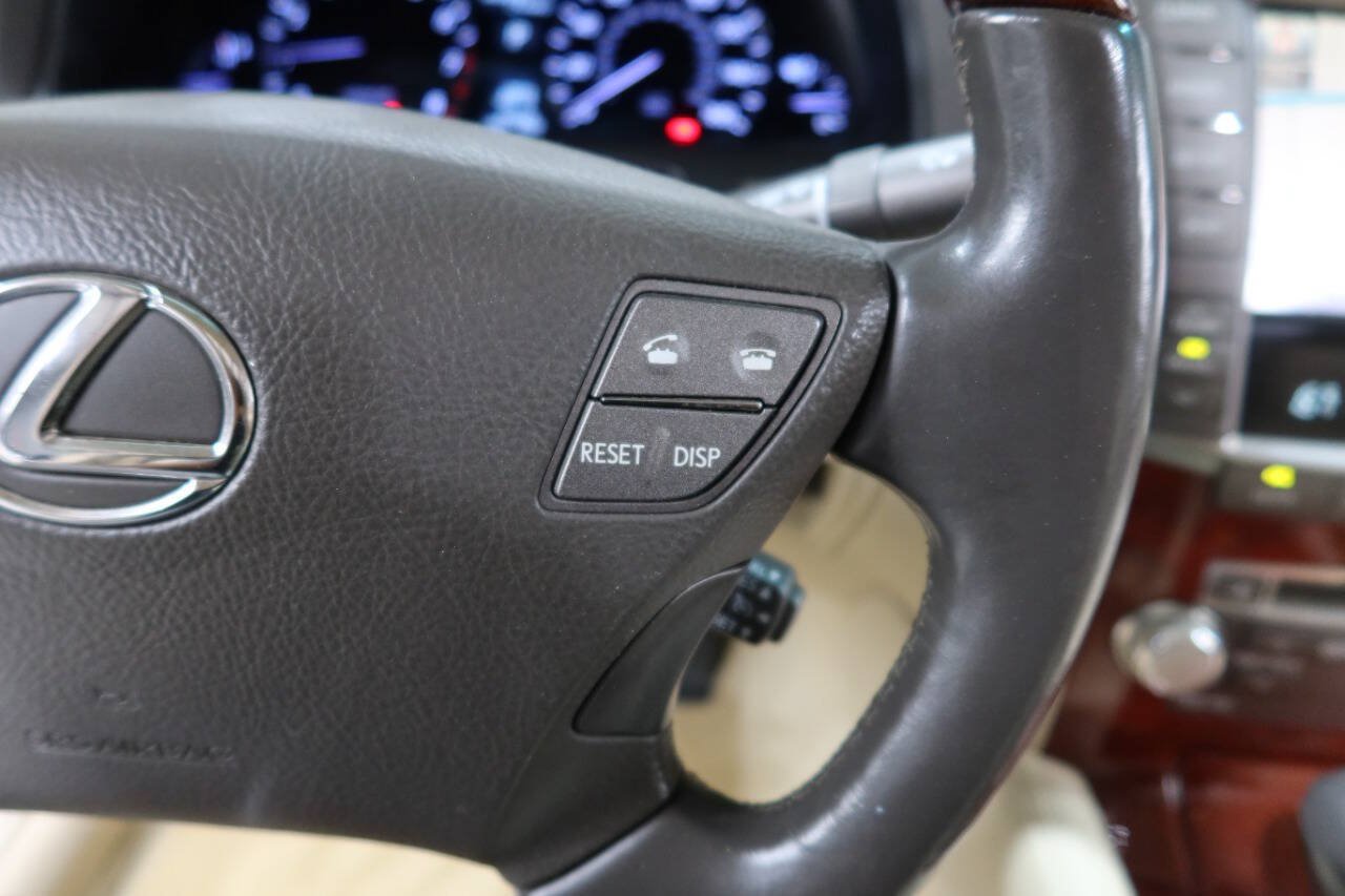 Used 2012 Lexus LS 460 w/ Comfort Pkg RWD image 35