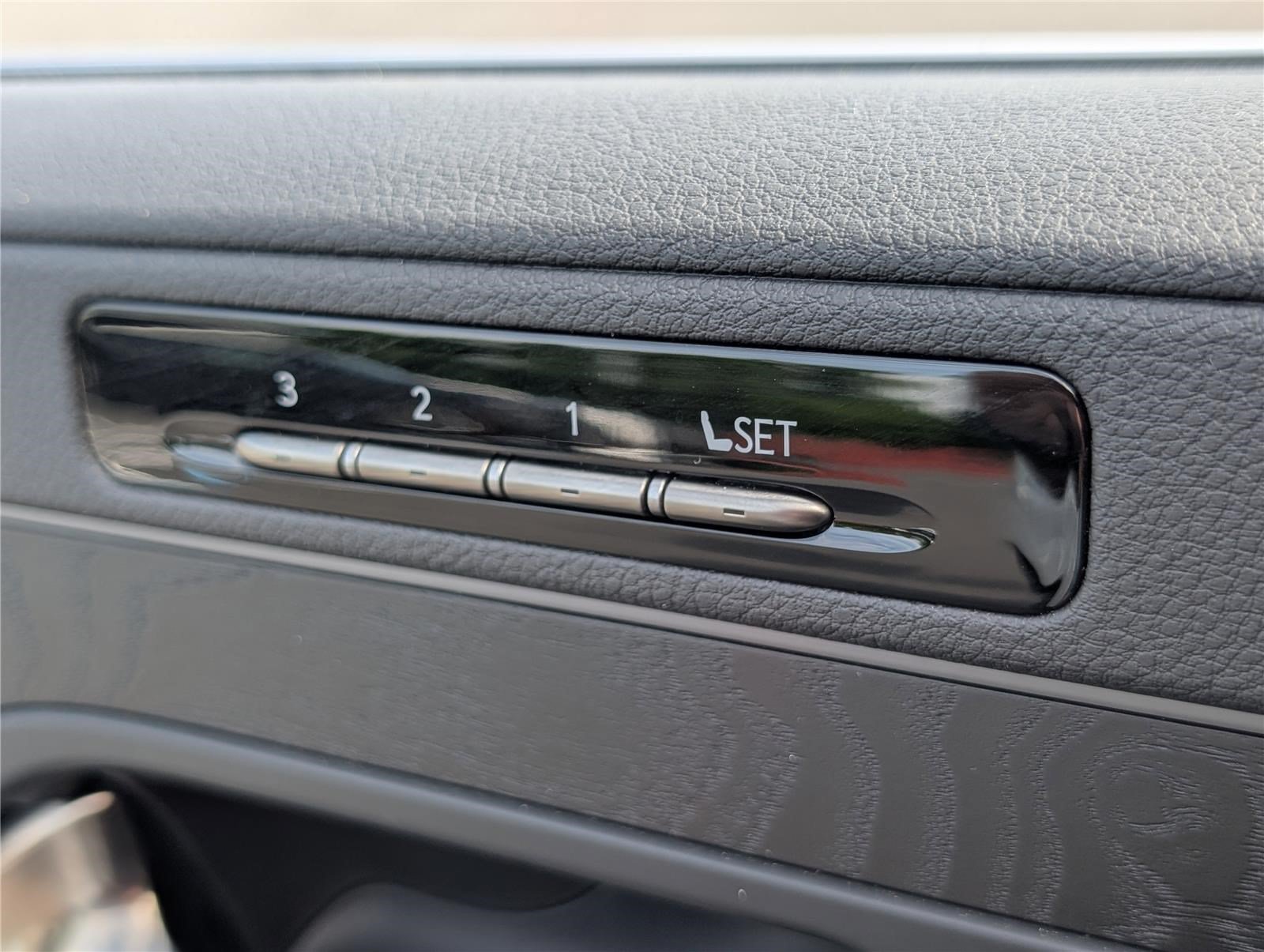 Used 2023 Lexus LX 600 4WD w/ Interior Upgrade Package image 23