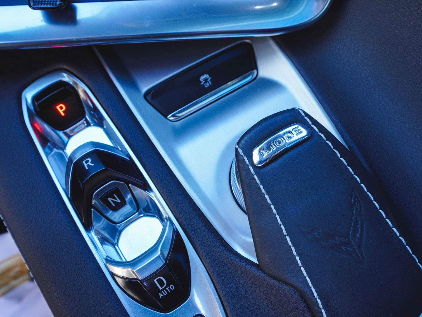 Used 2021 Chevrolet Corvette Stingray Coupe w/ Engine Appearance Package image 24