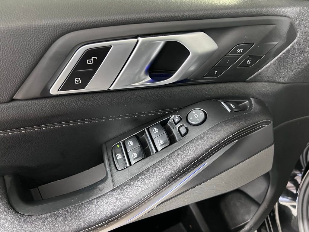 Used 2019 BMW X5 xDrive50i w/ M Sport Package image 29