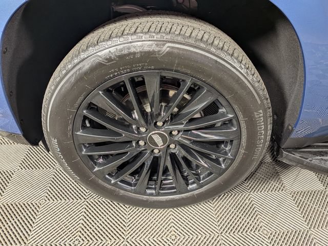 Used 2025 Cadillac Escalade Premium Luxury AWD/4WD image 40