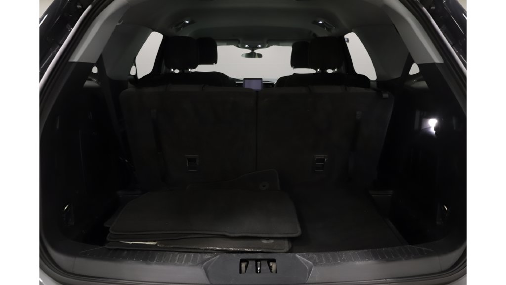 Used 2023 Ford Explorer XLT w/ Class IV Trailer Tow Package AWD/4WD image 22