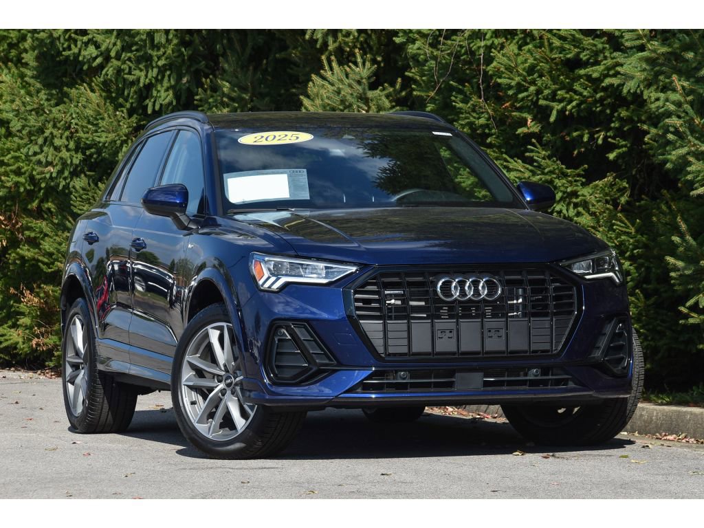 Certified 2025 Audi Q3 2.0T Premium w/ Black Optic Sport Package image 1