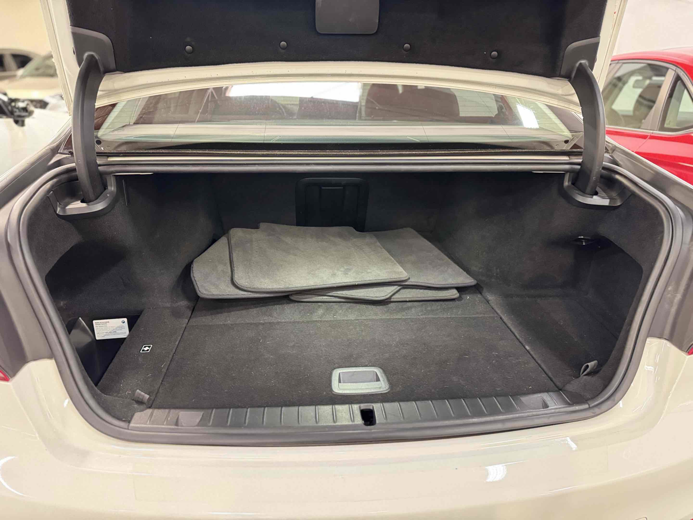 Used 2018 BMW 740e xDrive AWD/4WD image 83